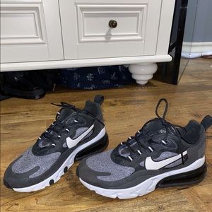 Nike Air Max 270s 7.5